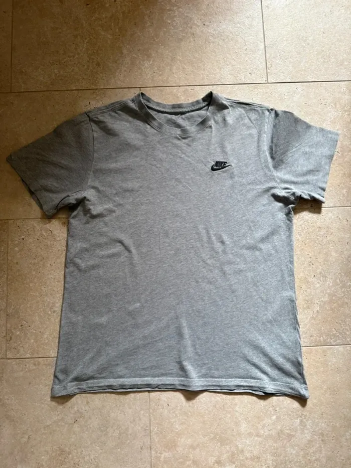 Tee shirt Nike Homme gris taille M