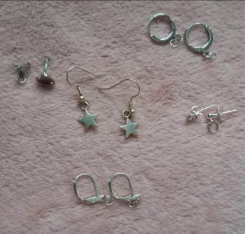 Boucles d'oreilles petites étoiles + Attaches au choix