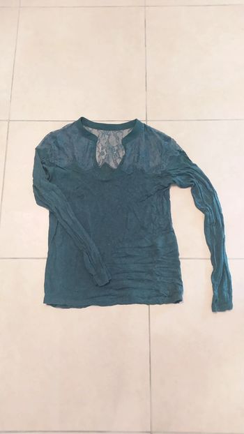 Pull tee shirt manche longue en dentelle