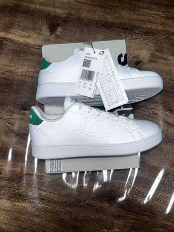 Baskets adidas neuf