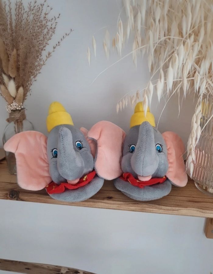 Chaussons dumbo/disney taille 29 - photo numéro 2
