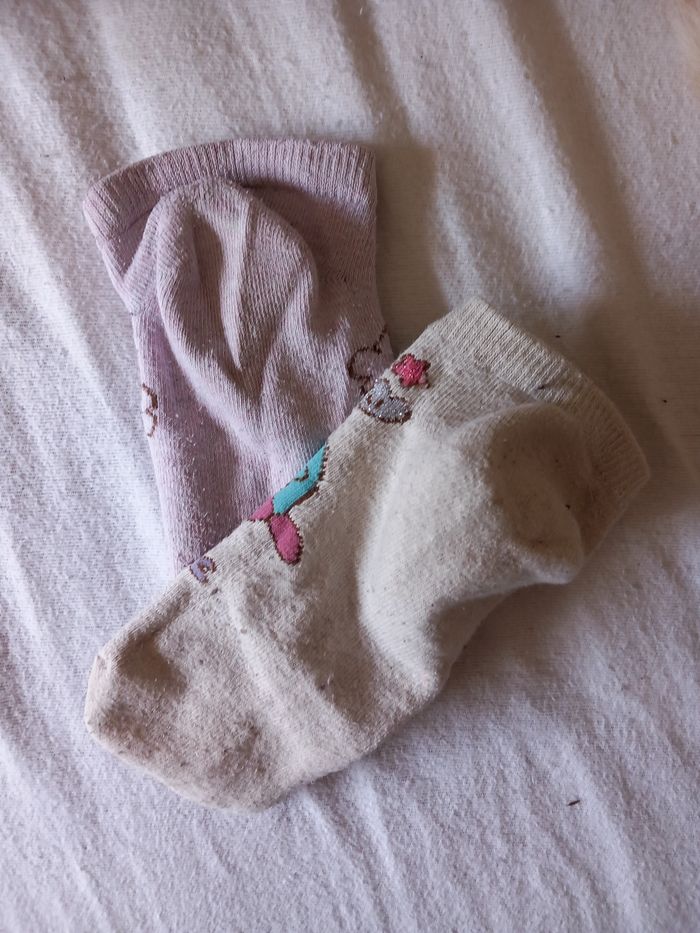 Chaussettes bien usées - photo numéro 2