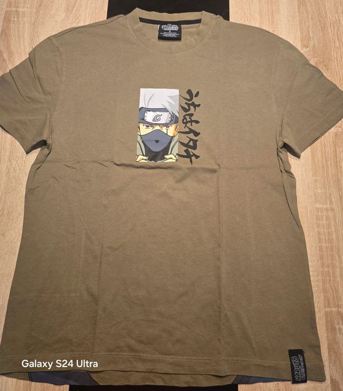 T-shirt kaki Kakashi - Naruto Shippuden - Taille S