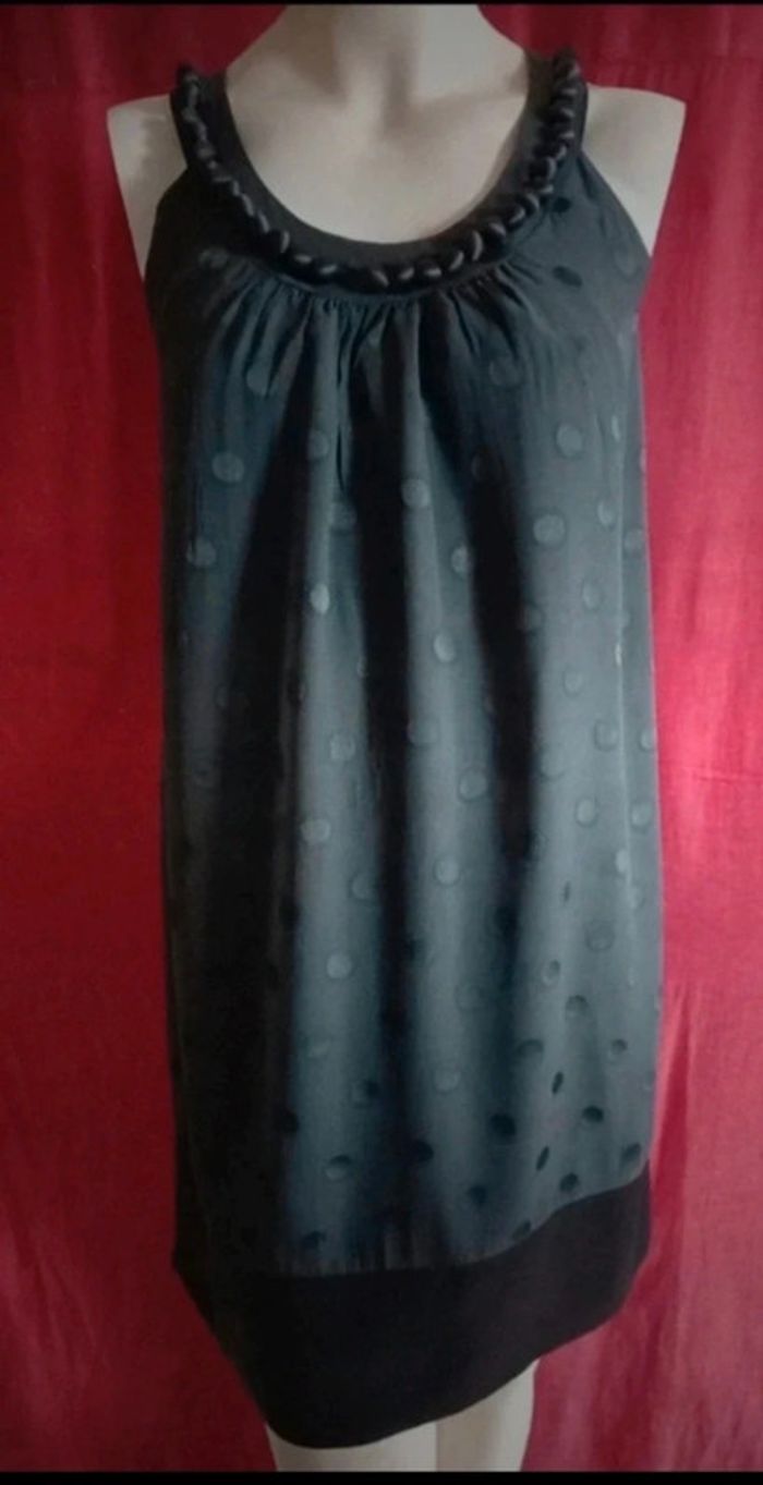 Jolie robe taille 36 - photo numéro 2
