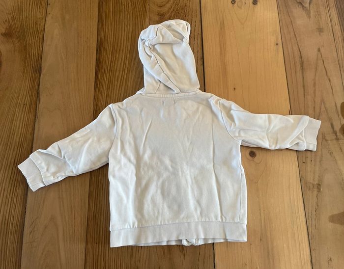 🤍 Gilet blanc à capuche – 18 mois – Kiabi 🧼 - photo numéro 2