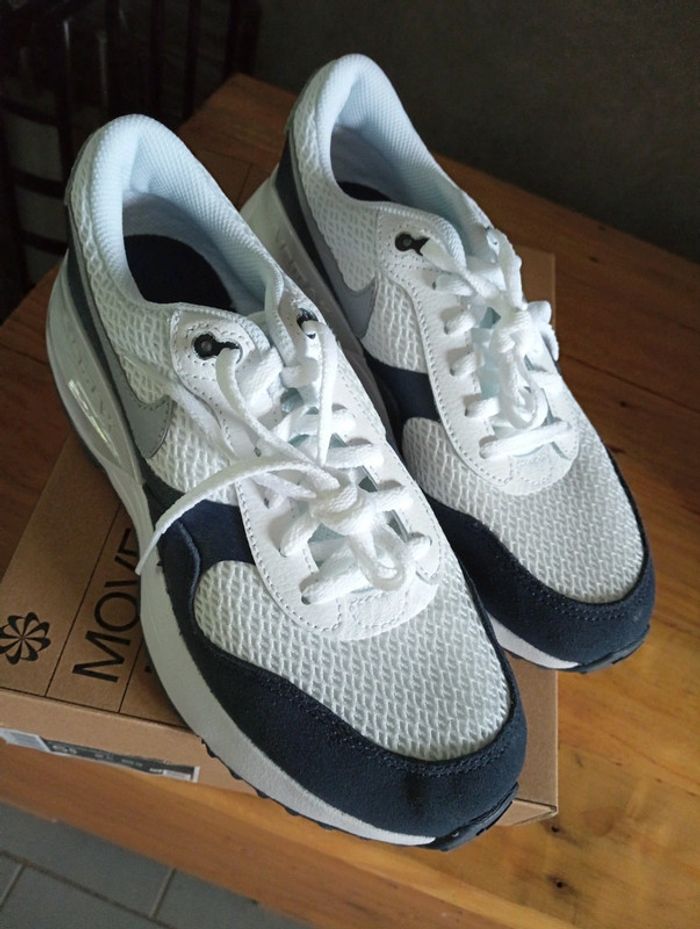 Baskets Nike Air max systm (GS) neuves 38 - photo numéro 3