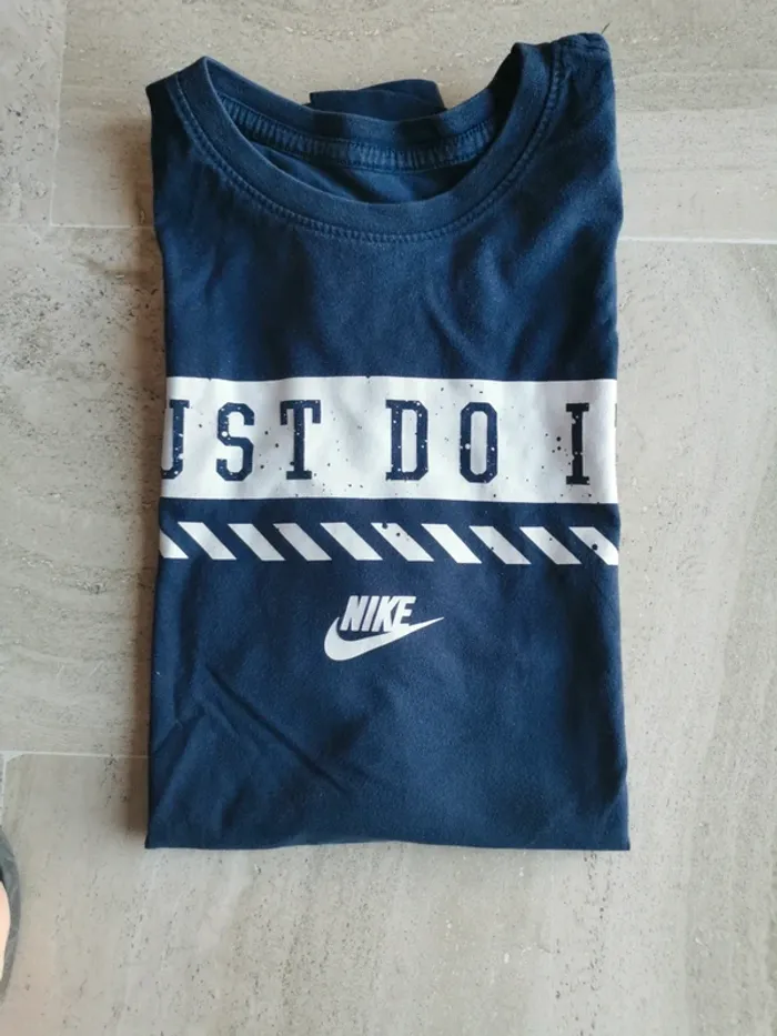 Tee shirt nike
