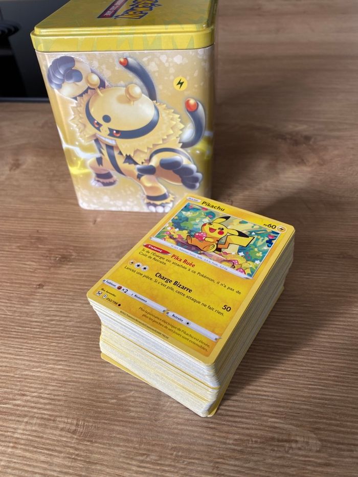 100 cartes Pokémon