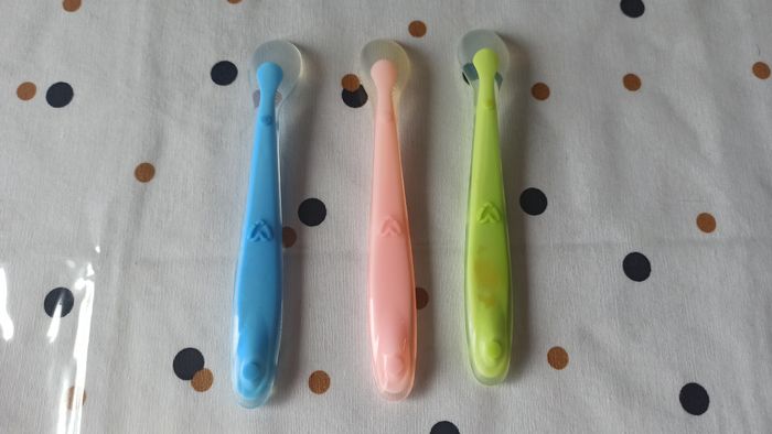 Lot cuillères bébé - photo numéro 2