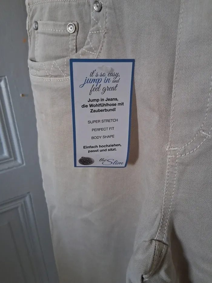 Pantalon slim fit neuf - Anna Montana - XS/34 - photo numéro 3
