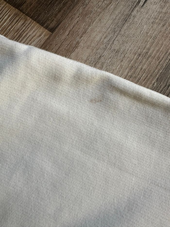 - Pull Orchestra  - 6 ans - Très bon état, mini tache - photo numéro 3