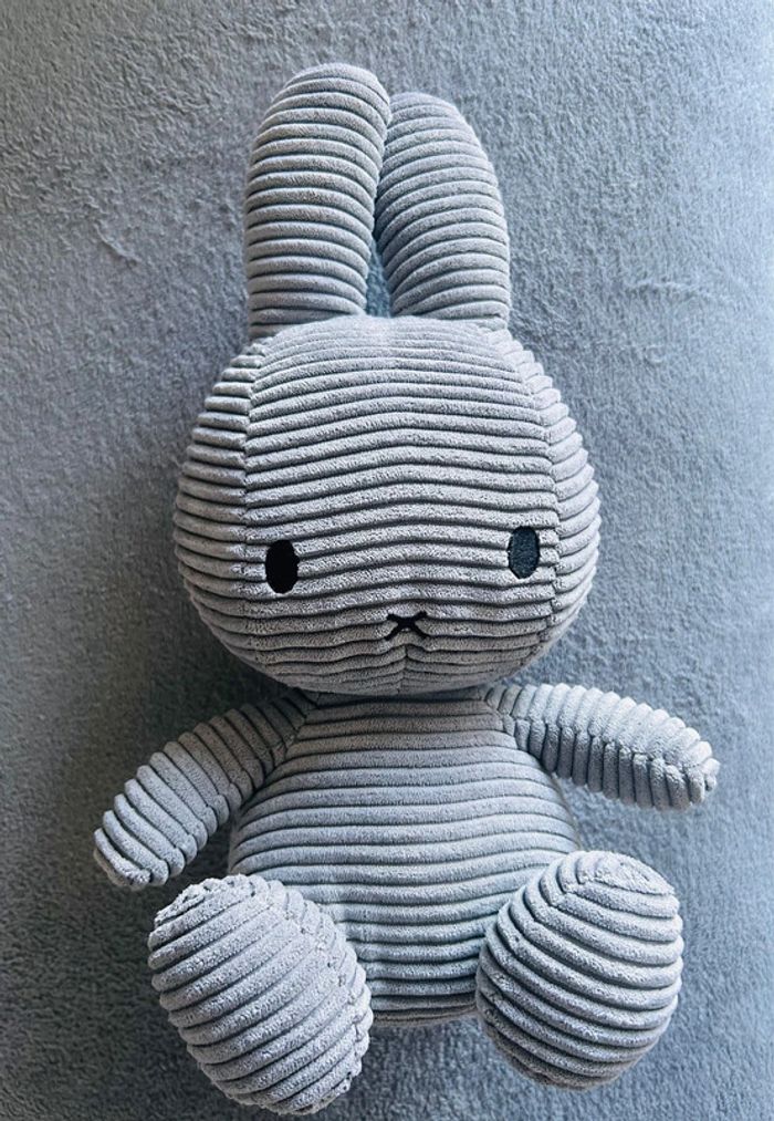Nijntje Miffy peluche gris 33 cm