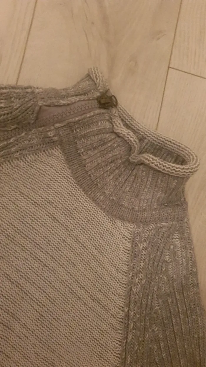 Pull gris - photo numéro 2