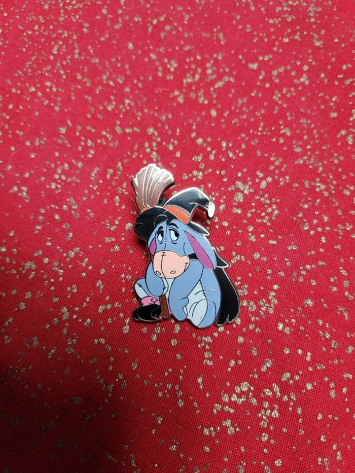 Pin's bourriquet sorcière disney halloween 2019