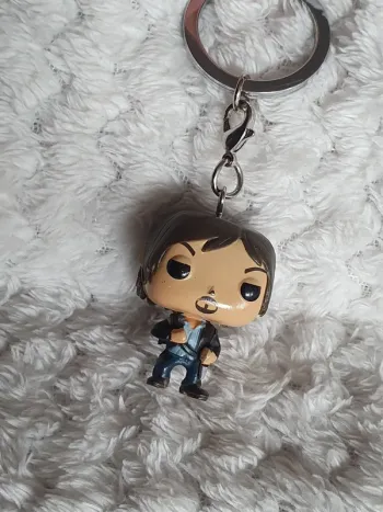 Porte-clé Funko Pop Daryl The Walking Dead – Figurine miniature