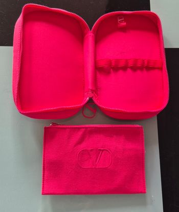 Pochette et trousse de beauté Valentino Garavani
