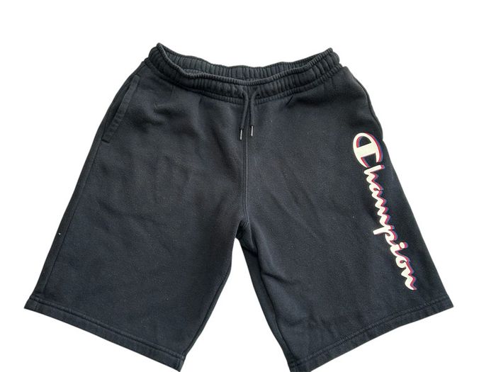 Short de sports #champion#grand 11/12 ans équivaut plus à du 13/14 ans