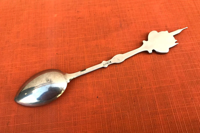 Cuillère à café de collection Fleuron Cathédrale Saint-Étienne Vienne (Autriche) - photo numéro 4