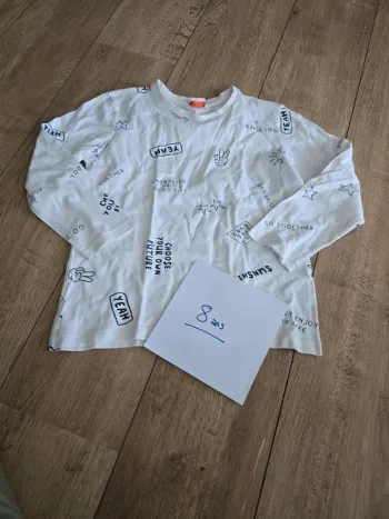 Tee shirt manches longues TAO 8 ans