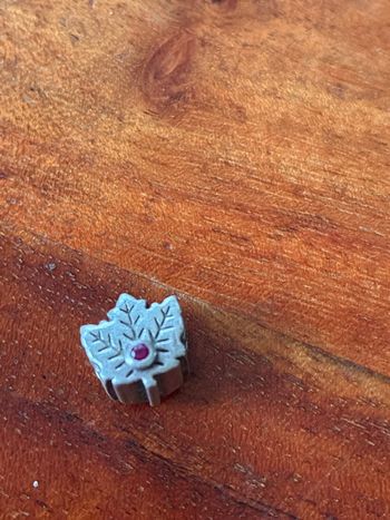 Charm Pandora feuille érable