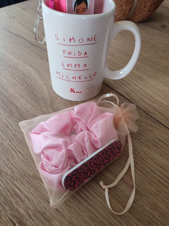 Coffret cadeau mug garni - photo numéro 7