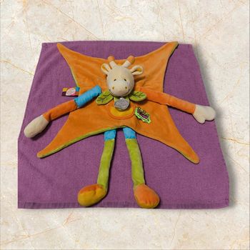 Doudou girafe jambes orange Doudou et compagnie