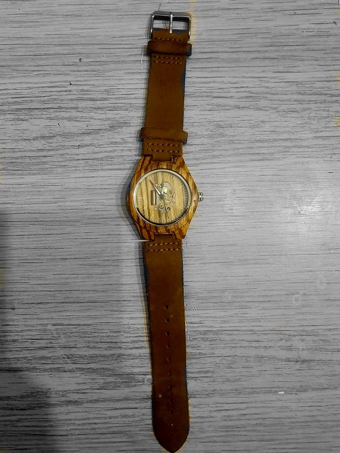 Montre bois mécanisme apparent homme - photo numéro 2