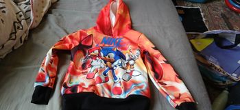 Pull sonic 4 ans