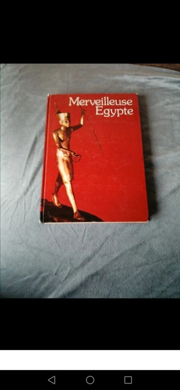 Livre sur l'Egypte, son histoire, sa géographie.
