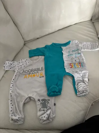 2 pyjamas