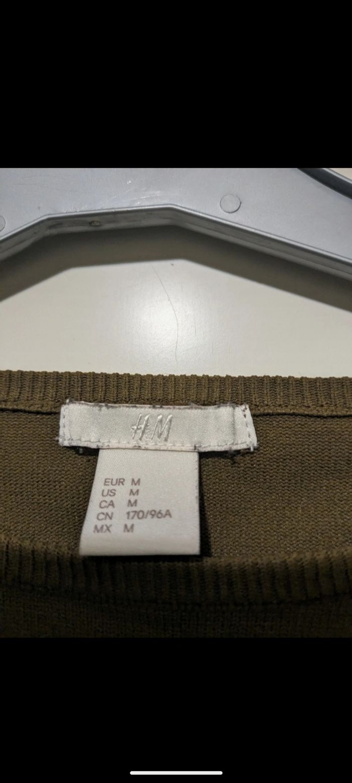 Pull H&M vert kaki. Taille 38 - photo numéro 4