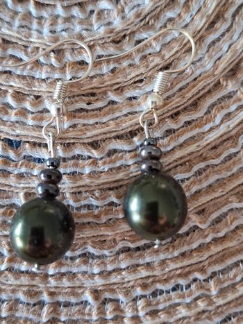 Petites boucles d'oreilles pendantes