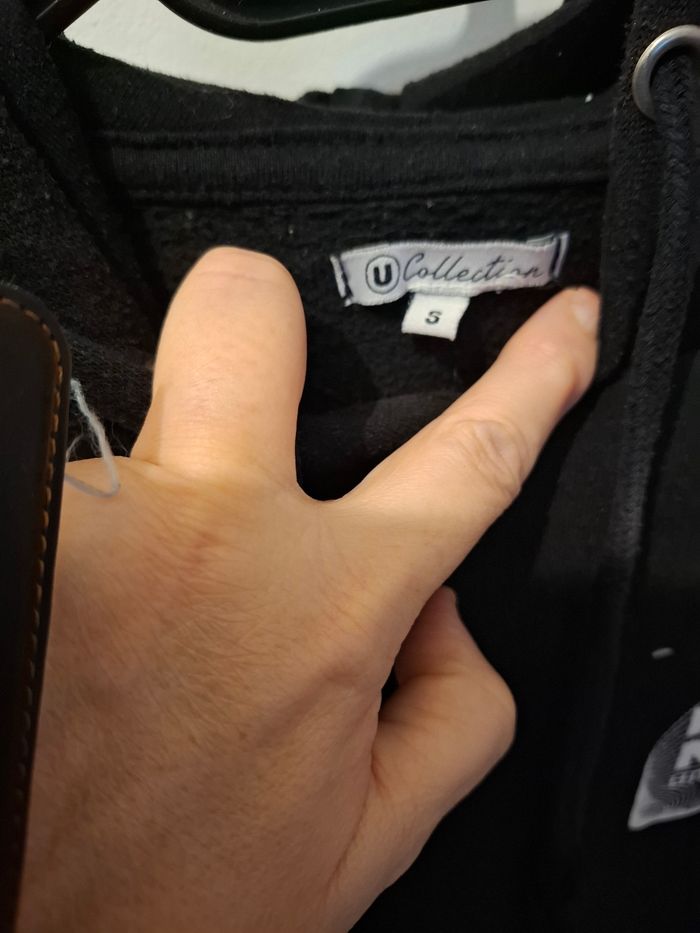 Sweat a capuche - photo numéro 3