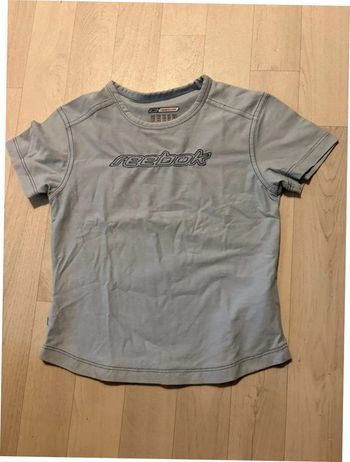 T-shirt reebok 10 ans bleu clair manche courte taille petit plutôt 6 ans