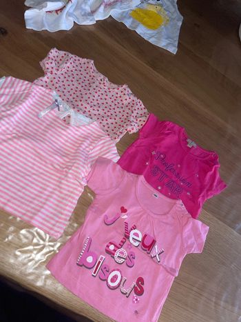 Lot 4 tee shirt rose 3 mois