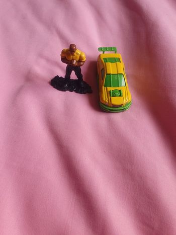 Lot voiture +figurine