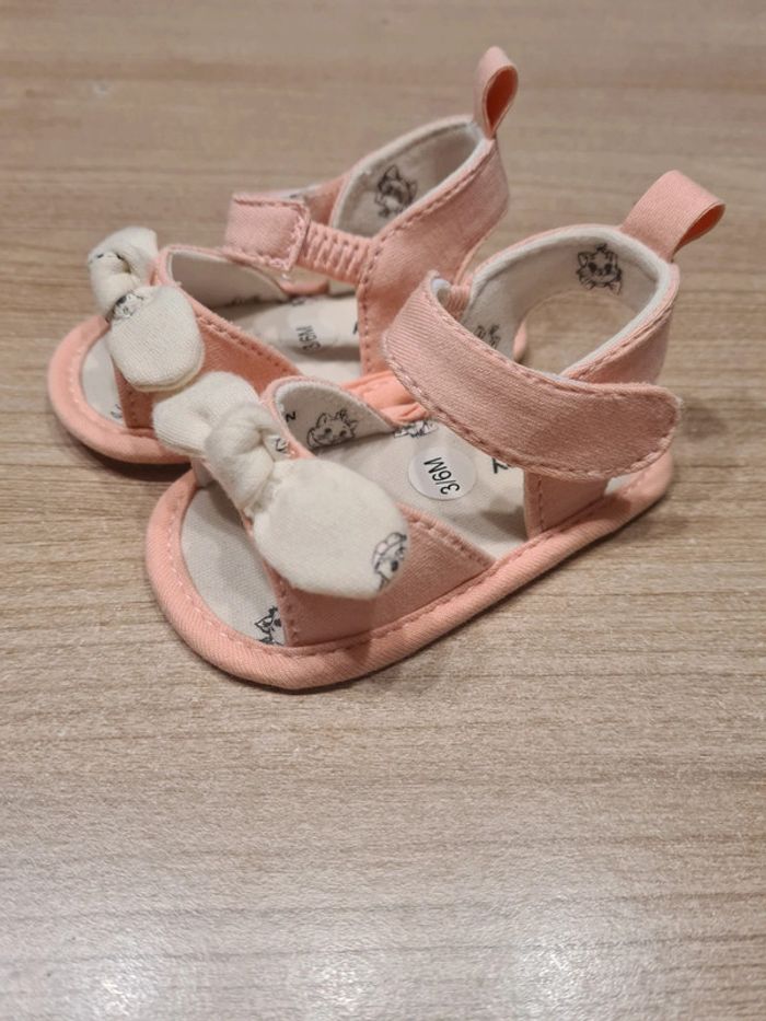 Chaussure bebe - photo numéro 2