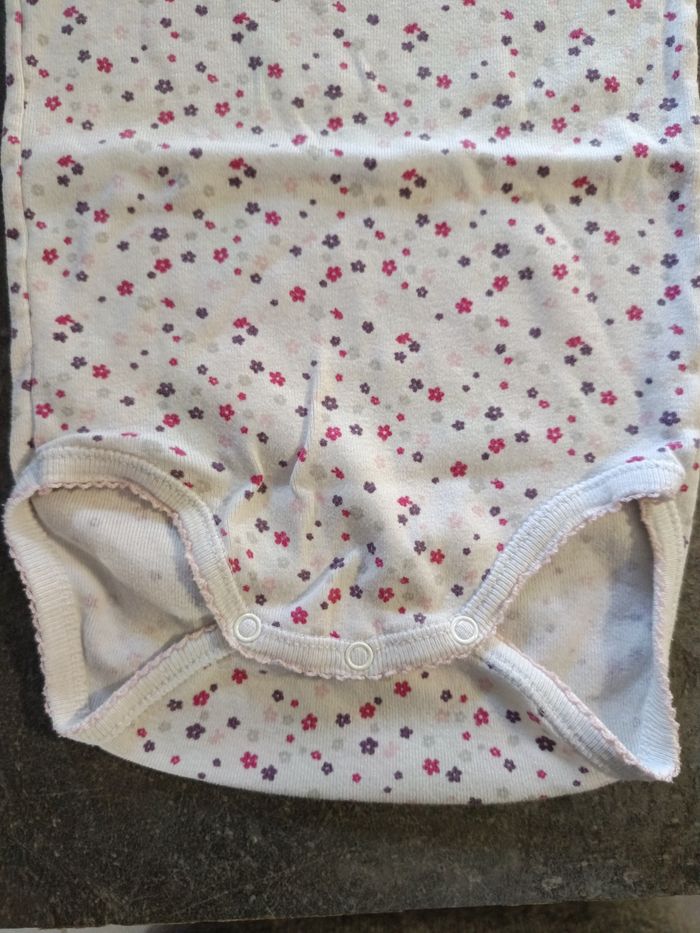 Body fleuri 12 mois - photo numéro 4