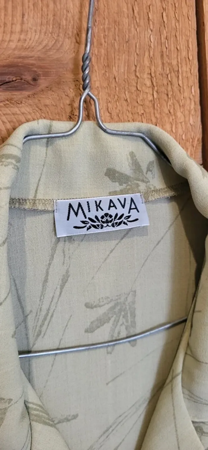 Chemise ample femme Mikava T52 vert clair motifs floraux vintage - Très bon état - photo numéro 4