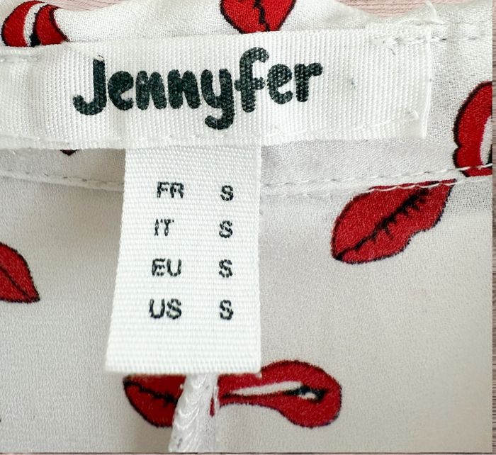 Chemise manches 3/4 blanc à motifs lèvres rouge Jennyfer taille 36 S - photo numéro 4