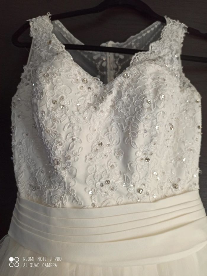 Robe de mariée point mariage - photo numéro 3