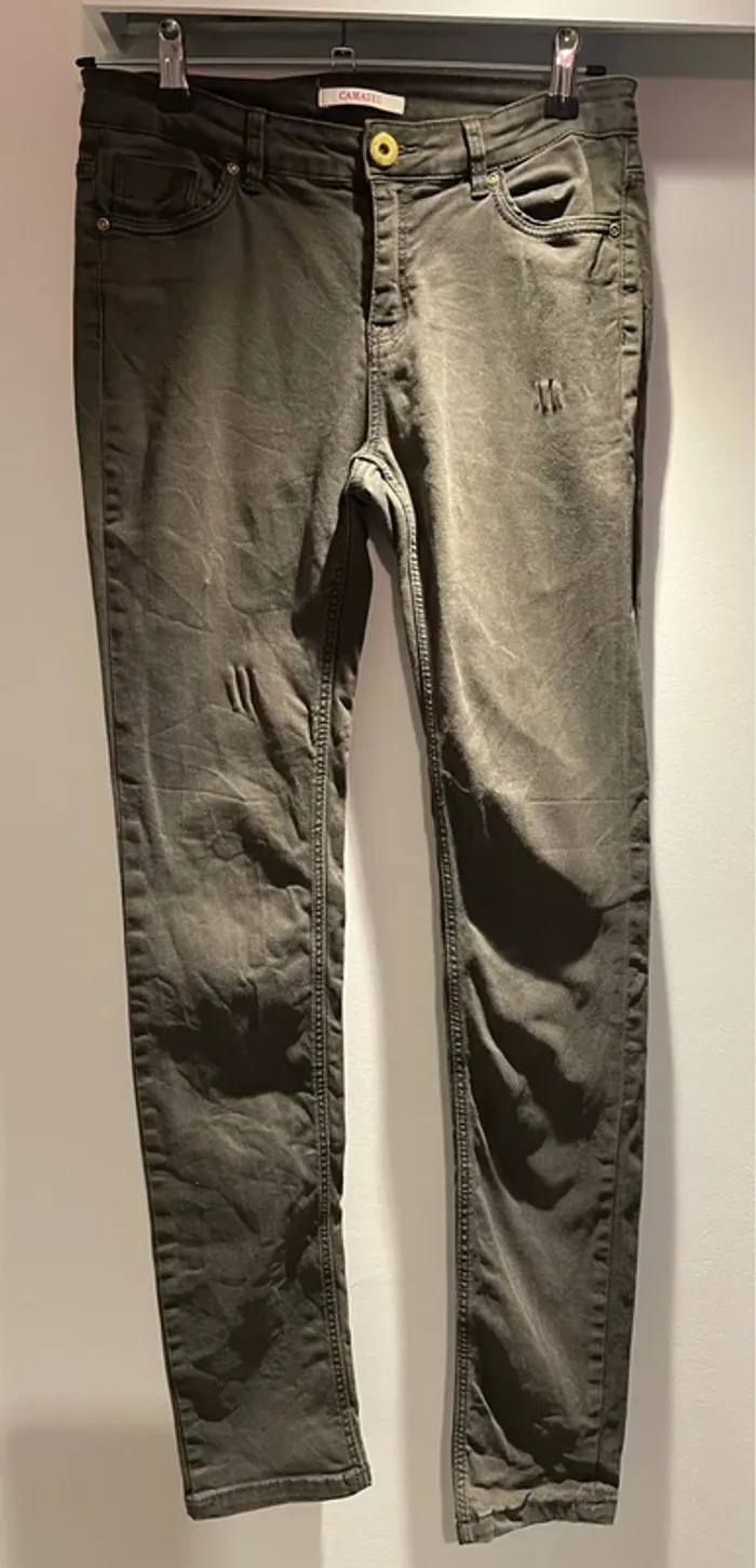 Jean femme taille 38 de marque Camaïeu très bon état - photo numéro 2