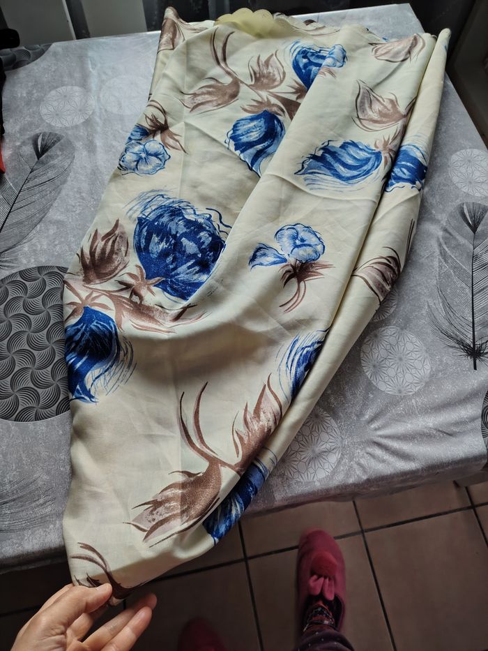 Très jolie nappe ronde en tissu - photo numéro 5