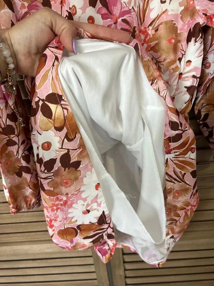 Robe fleurie taille 8 ans - photo numéro 4