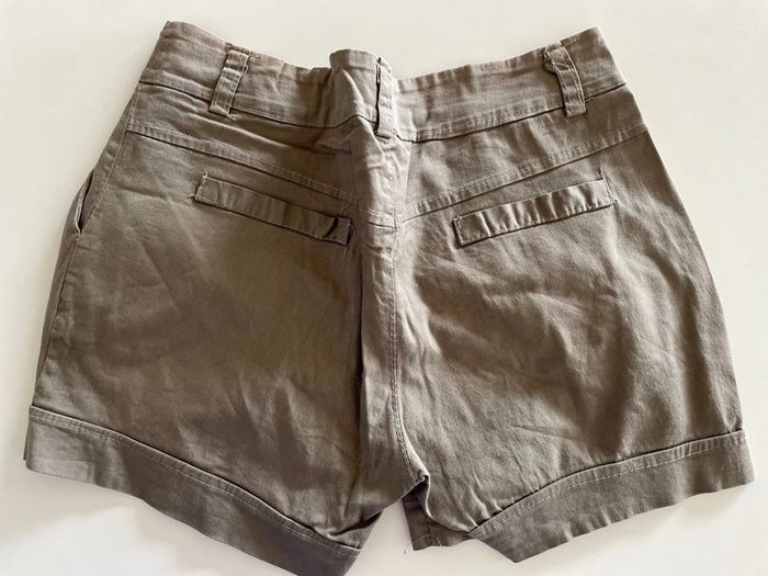 Short kaki marron - photo numéro 2