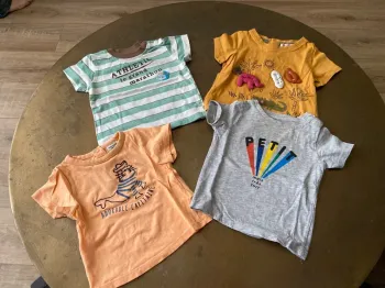 Lot 4 t-shirt 9 mois