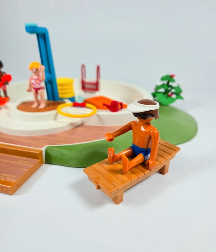 Playmobil Famille à la piscine - photo numéro 3
