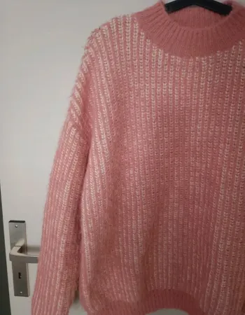 Pull d'hiver maille rose toucher doux laine Charlior Taille Unique En très bon état