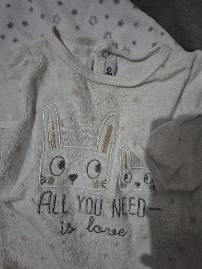 Lot pyjama et surpyjama 6 mois - photo numéro 6