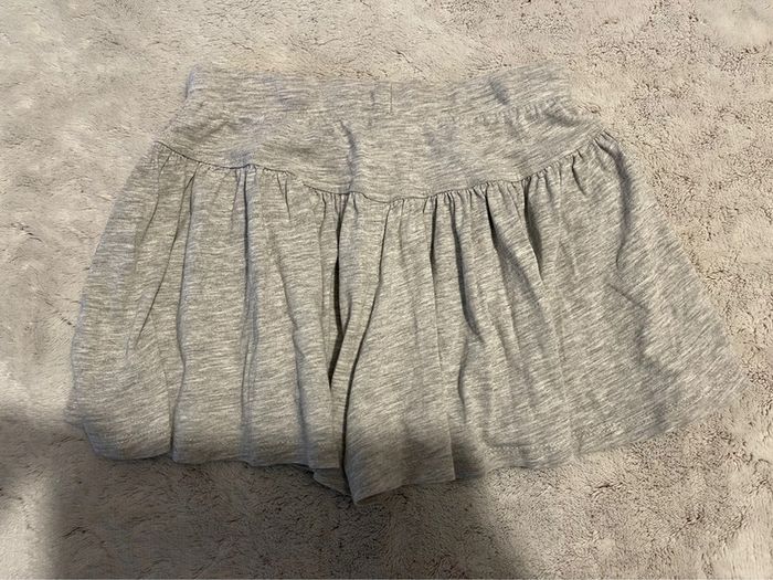 Jupe short grise - Zara girls - 5/6 ans - photo numéro 4